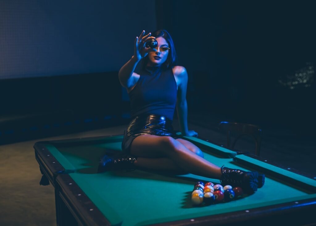 découvrez l'univers enchanteur du cabaret, où performances artistiques, musique live et spectacles époustouflants se mêlent pour offrir une expérience inoubliable. plongez dans l'atmosphère festive et chaleureuse de ce lieu mythique, idéal pour une soirée de divertissement et d'émerveillement.