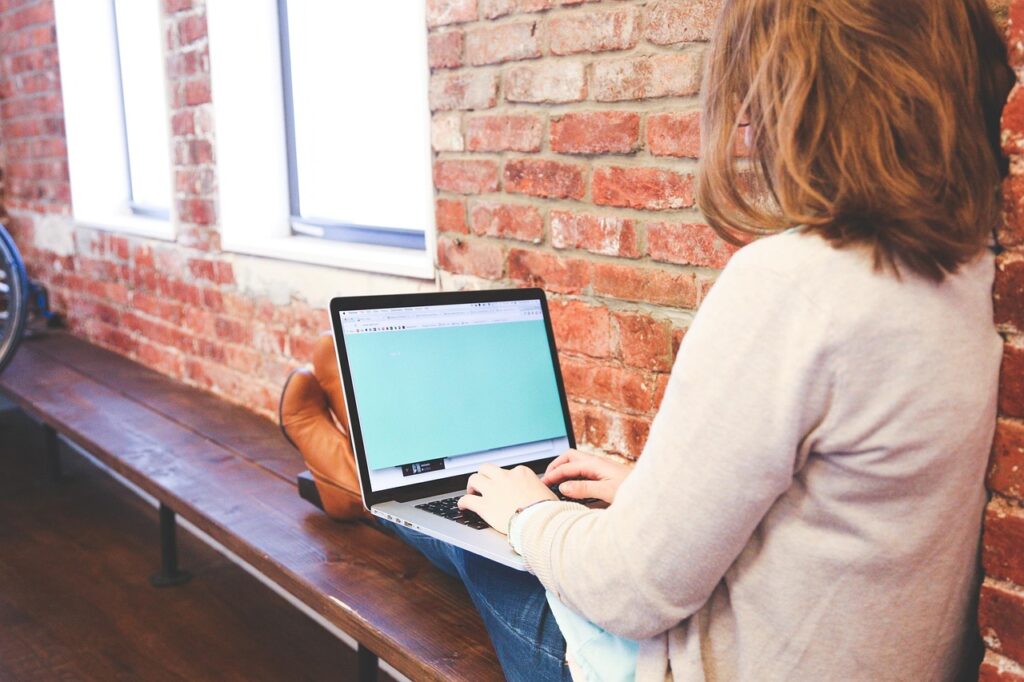 découvrez l'art de la planification d'événements d'entreprise avec nos services sur mesure. que ce soit pour des séminaires, des conférences ou des soirées d'entreprise, nous transformons vos idées en expériences mémorables tout en assurant une organisation sans faille. confiez-nous vos projets pour un résultat à la hauteur de vos attentes.